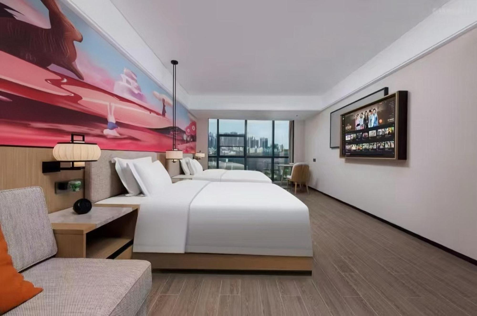 Mehood Lestie International Hotel Nancun Wanbo Metro Station Branch - Free Shuttle Bus To Canton Fair Complex During Canton Fair Period & Free Breakfast & Free Afternoon Tea & Free Midnight Snack & Free Vpn Internet Access Exterior foto