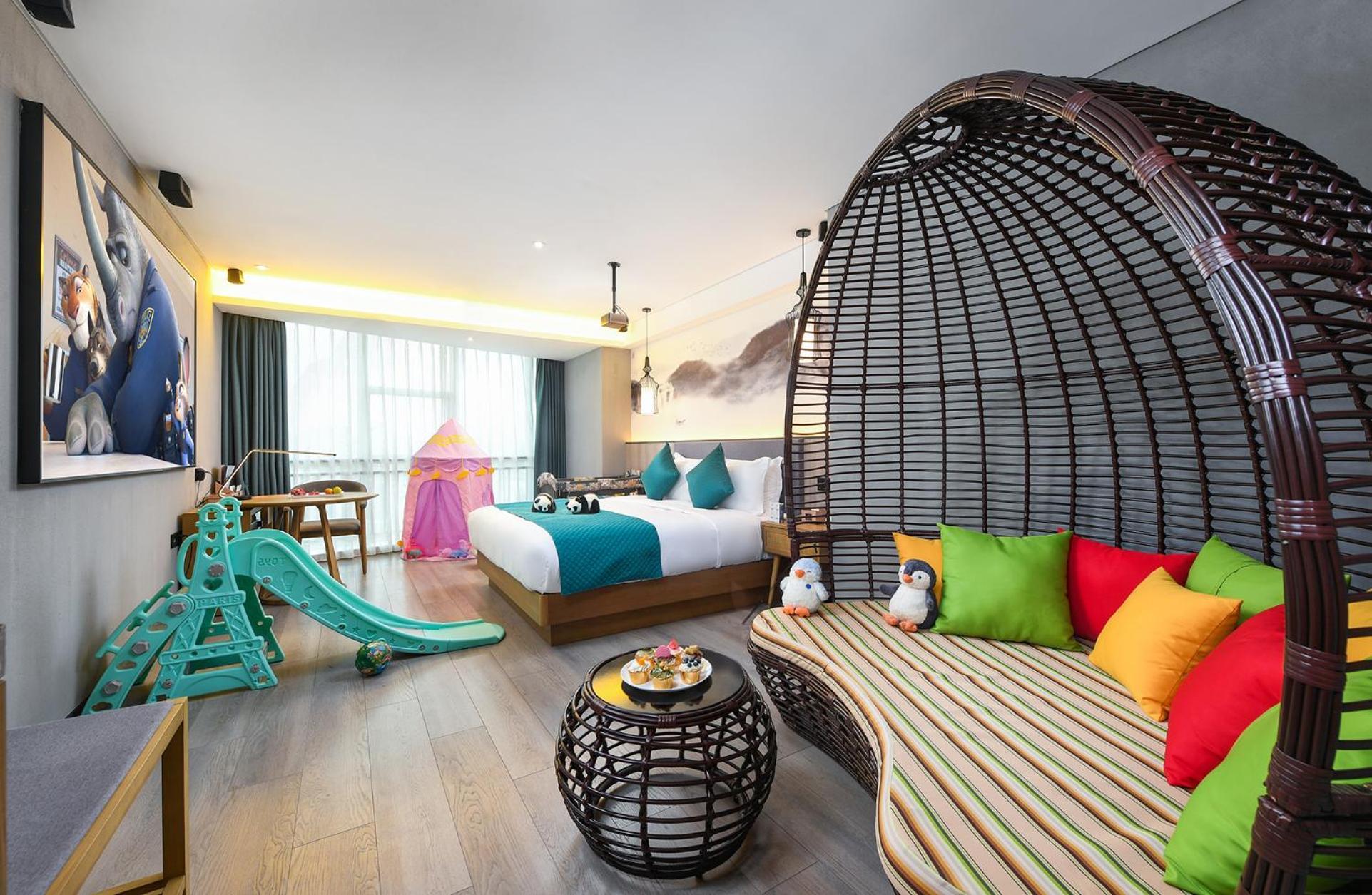 Mehood Lestie International Hotel Nancun Wanbo Metro Station Branch - Free Shuttle Bus To Canton Fair Complex During Canton Fair Period & Free Breakfast & Free Afternoon Tea & Free Midnight Snack & Free Vpn Internet Access Exterior foto