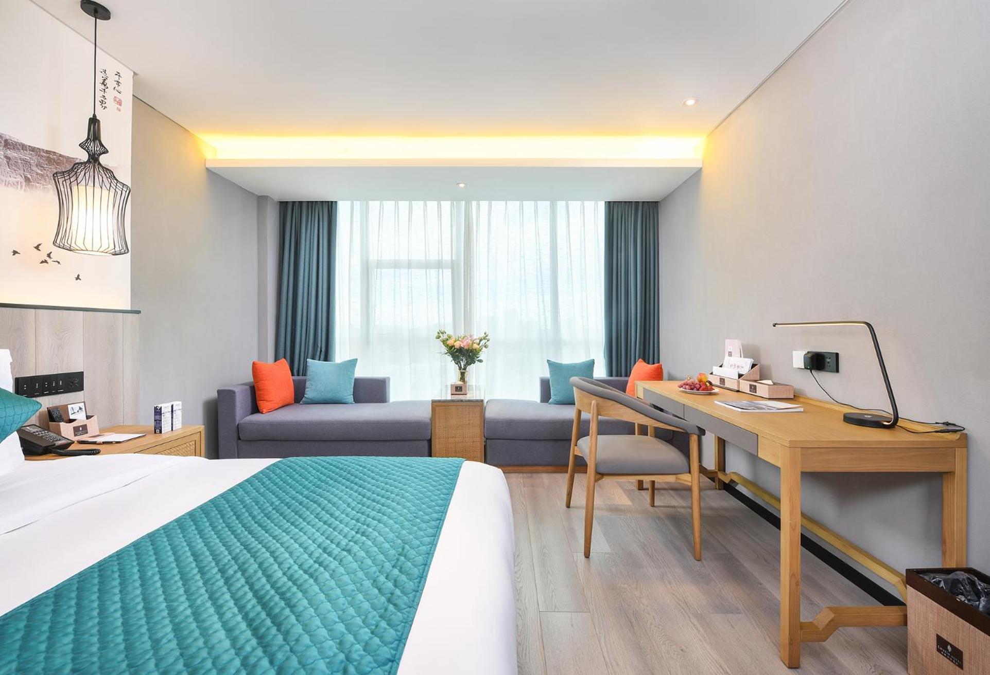 Mehood Lestie International Hotel Nancun Wanbo Metro Station Branch - Free Shuttle Bus To Canton Fair Complex During Canton Fair Period & Free Breakfast & Free Afternoon Tea & Free Midnight Snack & Free Vpn Internet Access Exterior foto