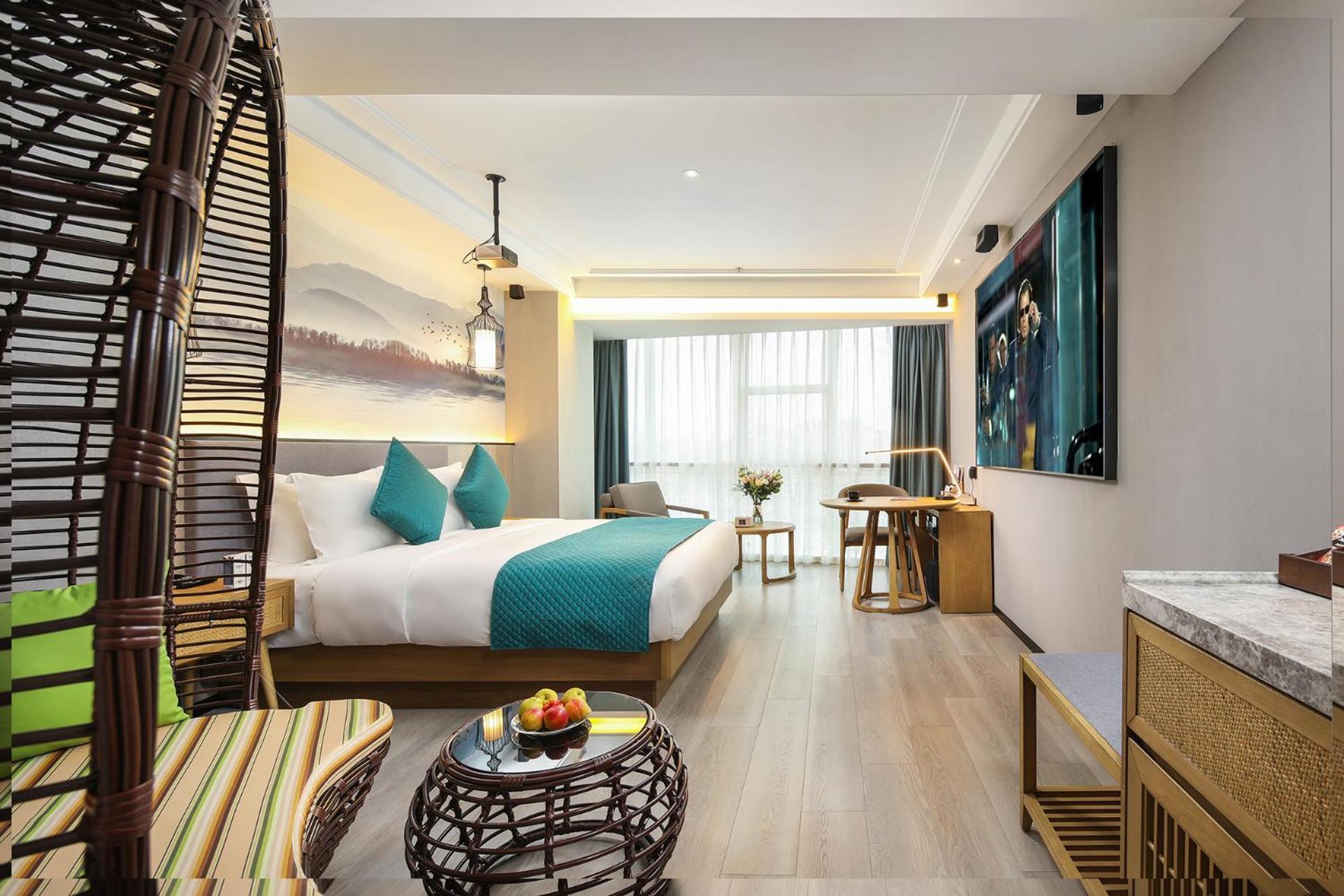 Mehood Lestie International Hotel Nancun Wanbo Metro Station Branch - Free Shuttle Bus To Canton Fair Complex During Canton Fair Period & Free Breakfast & Free Afternoon Tea & Free Midnight Snack & Free Vpn Internet Access Exterior foto
