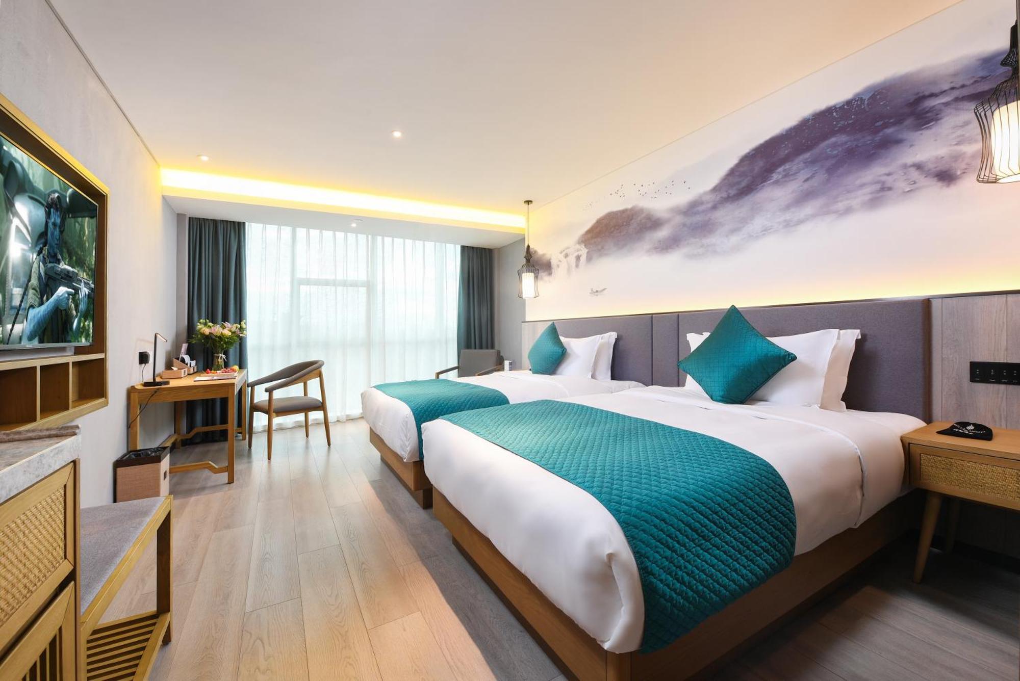 Mehood Lestie International Hotel Nancun Wanbo Metro Station Branch - Free Shuttle Bus To Canton Fair Complex During Canton Fair Period & Free Breakfast & Free Afternoon Tea & Free Midnight Snack & Free Vpn Internet Access Exterior foto