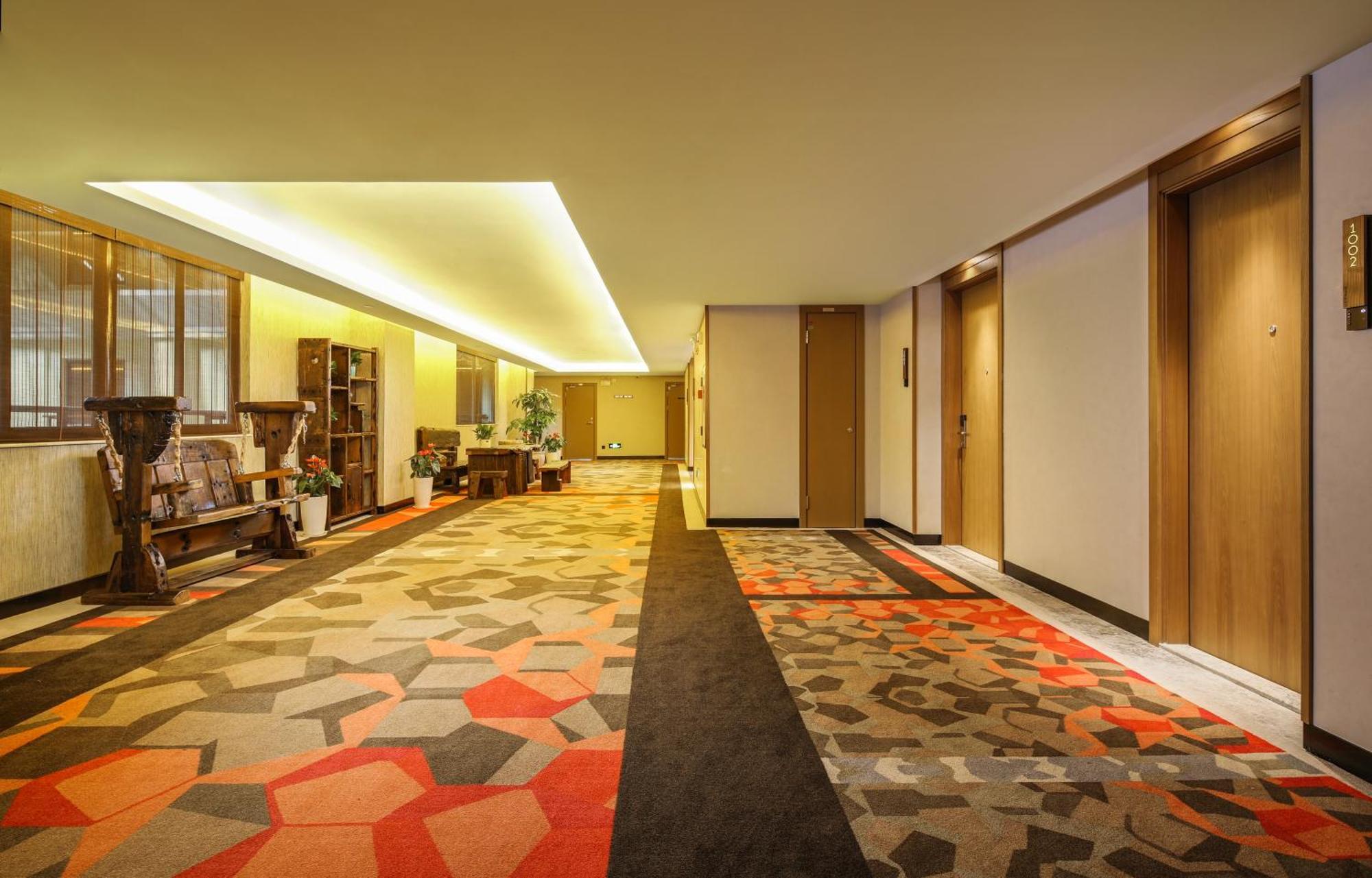 Mehood Lestie International Hotel Nancun Wanbo Metro Station Branch - Free Shuttle Bus To Canton Fair Complex During Canton Fair Period & Free Breakfast & Free Afternoon Tea & Free Midnight Snack & Free Vpn Internet Access Exterior foto