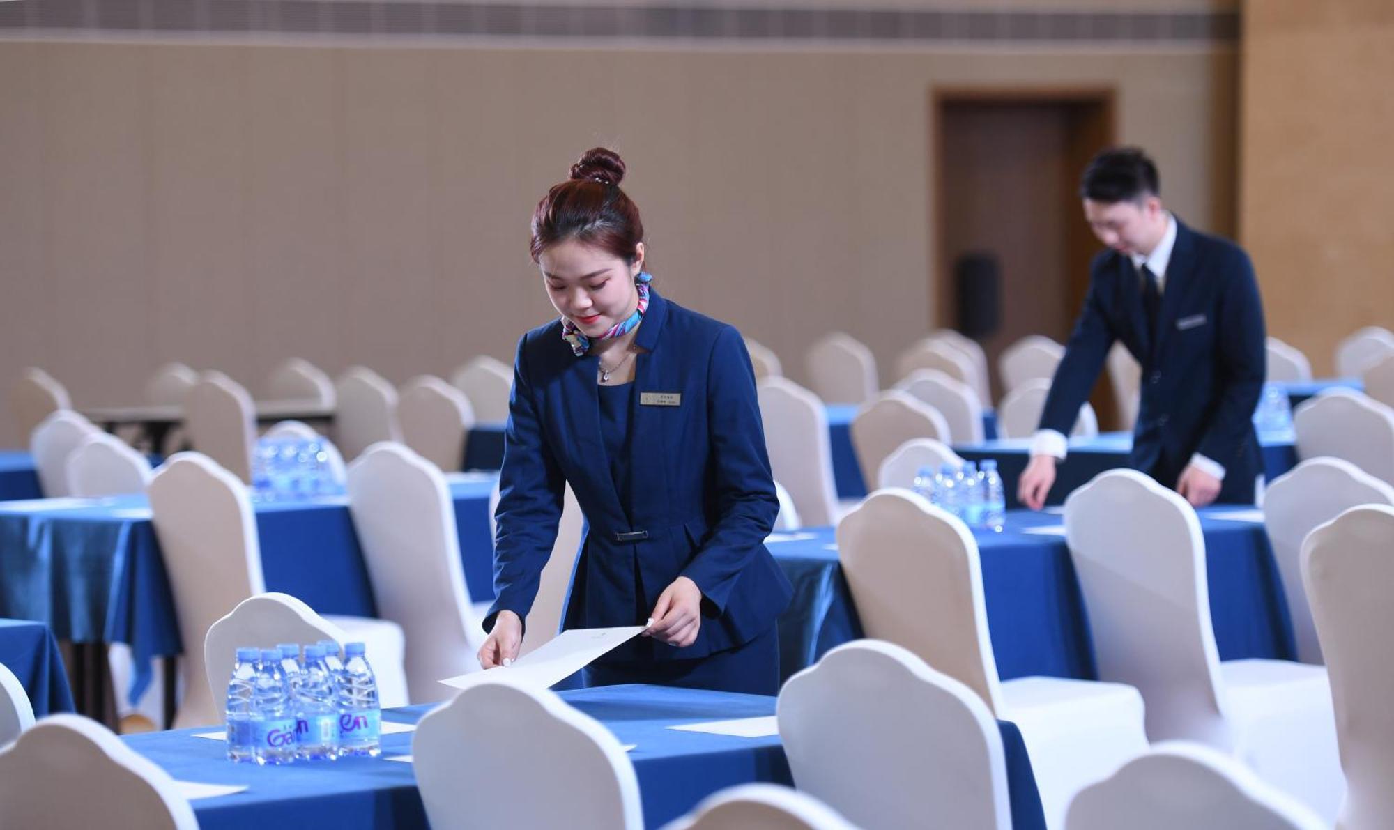 Mehood Lestie International Hotel Nancun Wanbo Metro Station Branch - Free Shuttle Bus To Canton Fair Complex During Canton Fair Period & Free Breakfast & Free Afternoon Tea & Free Midnight Snack & Free Vpn Internet Access Exterior foto