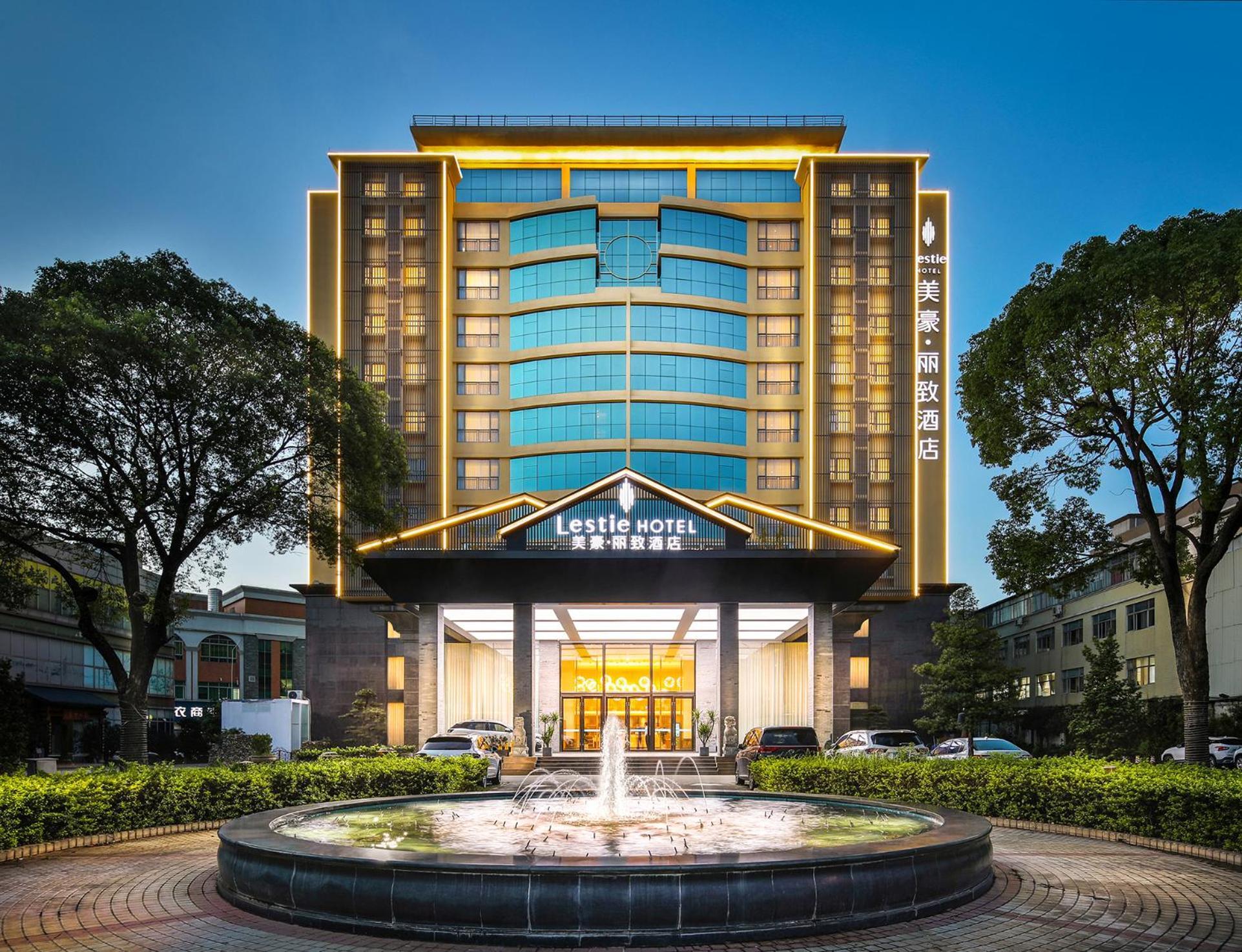 Mehood Lestie International Hotel Nancun Wanbo Metro Station Branch - Free Shuttle Bus To Canton Fair Complex During Canton Fair Period & Free Breakfast & Free Afternoon Tea & Free Midnight Snack & Free Vpn Internet Access Exterior foto